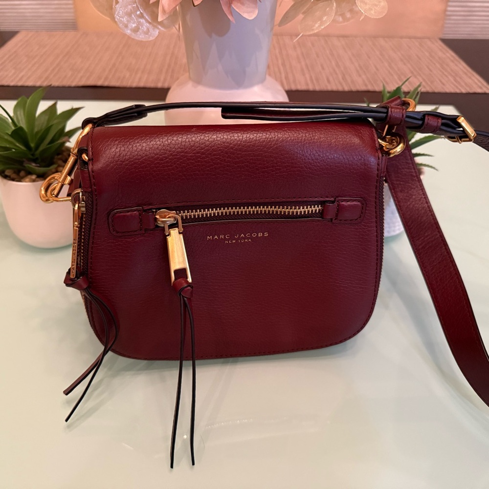 Marc Jacob’s Recruit Nomad Burgundy Leather Crossbody Bag - Picture 6 of 10